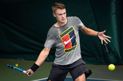 Danske Holger Rune har siden årsskiftet forsøgt at tage springet til seniortennis. Først kæmpede han med formen, og siden har coronavirus stået i vejen for hans bestræbelser. (Arkivfoto.)