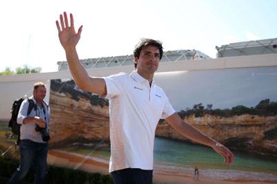 Carlos Sainz skifter fra McLaren til Ferrari fra næste sæson. (Arkivfoto).
