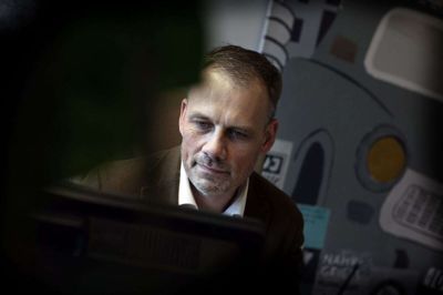 - Taler man om, hvad der er etisk, skal man jo holde det op i mod, hvad der er etisk i tiden, mener kommunaldirektør, Flemming Storgaard, i forhold til Ikast-Brande Kommunes investeringer i selskaber, der findes på banker og pensionsselskabers sorte liste.