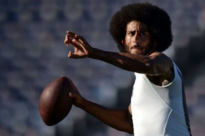 Colin Kaepernick indgik i 2019 et forlig med NFL, efter at han havde lagt sag an mod ligaen for bevidst at holde ham ude af NFL. (Arkivfoto)