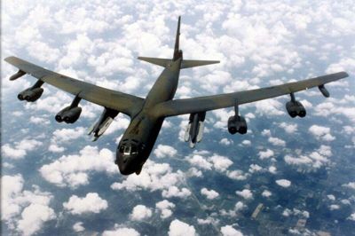 Et amerikansk B-52 bombefly. Det er en type fly, der i årtier har været bevæbnet med atomvåben. (Arkiv)