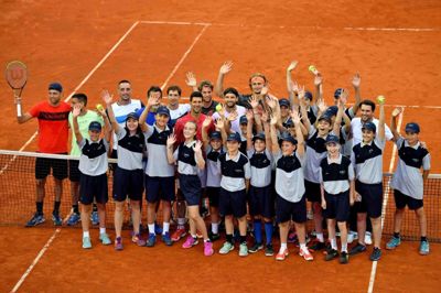Novak Djokovic og de øvrige tennisspillere holdt ikke meget afstand fra hinanden i Adria Tour.