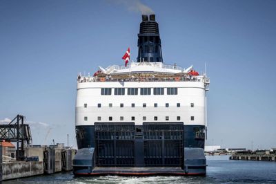 Der er høj bølgegang i rejsebranchen - og det inkluderer også den rejse, der foregår til havs. Derfor skærer DFDS 650 job - heraf 200 stillinger i Danmark - i de kommende måneder. Det oplyser rederiet mandag. (Arkivfoto)