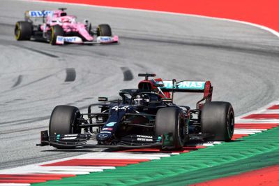 Lewis Hamilton er forsvarende verdensmester i Formel 1, men måtte tage til takke med en fjerdeplads og 12 point i årets første løb.
