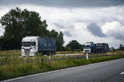 EU's vejpakke skal sikre bedre forhold for lastbilchauffører i Europa. I Østeuropa har mange politikere dog kæmpet imod pakken, da de frygter, at den vil føre til tab af arbejdspladser.