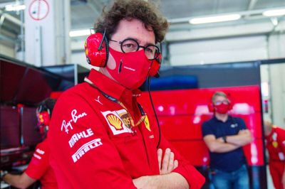 Ferrari-boss Mattia Binotto skal have fat i sine kørere efter en advarsel fra Formel 1-arrangørerne. (Arkivfoto)