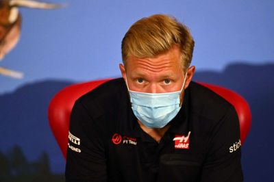 Kevin Magnussen kan mærke på sine nakkemuskler, at han sidder ekstra meget i Formel 1-raceren i øjeblikket. (Arkivfoto).