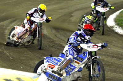 Leon Madsen og de øvrige speedwaystjerner kommer ikke på banen i Vojens i denne sæson. (arkivfoto)