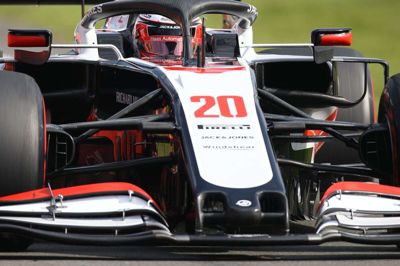 Kevin Magnussen satte 16.-bedste tid i kvalifikationen. Han rykker dog to placeringer, når starten går i søndagens grandprix, da to konkurrenter er blevet straffet efter kvalifikationen.