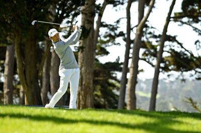 Haotong Li har lagt alle verdensstjernerne bag sig efter de to første runder af PGA Championship, der rangerer som en af golfsportens fire største turneringer. Kineseren er alene på førstepladsen i otte slag under par.
