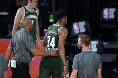 Milwaukee Bucks-stjernen Giannis Antetokounmpo blev smidt ud af kampen mod Washington Wizards for sin handling.