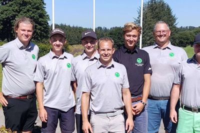 Andetholdet, der spillede sig i 3 division består af fra venstre Emil Moeslund, Nicolai Skipper Andersen, Mads Emil Kristensen, Marc Kristensen, Anders Moeslund, Lars Stenberg, Ulrik Andersen. På holdbilledet mangler Simon Lauridsen, Jacob Troelsen og Joakim Vahlkvist. Foto: Privatfoto