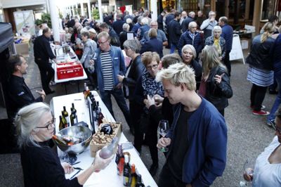 Vinfestivalen trak i fjor over 600 deltagere, og derfor har Cityudvalget valgt at udskyde festevalen til næste år på linje med Ladies Night-arrangementet. Foto Flemming Hansen