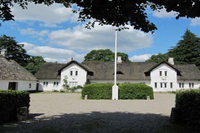 Både Vester Palsgaard (billedet) og Klosterlund Museum indbyder familier i området til en god gang skattejagt. Foto: Privatfoto