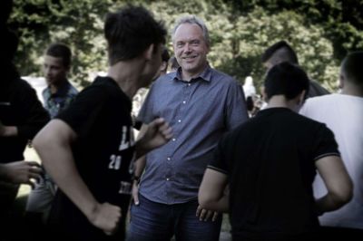 Henning Busted tiltrådte 1. august stillingen som ny leder på Hyldgårdsskolen i det sydlige Ikast. Han kommer fra en stilling som viceskoleleder på først Hammerum Skole og derefter på den nybyggede Lindbjergskolen. Foto: Henrik Ole Jensen