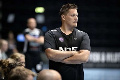 - En stærk holdpræstation, hvor alle leverede og tog ansvar, opsummerer HIH-træner Kasper Christensen om lørdagens sikre udebanesejr over Váci fra Ungarn. Foto: Jakob Stigsen Andersen