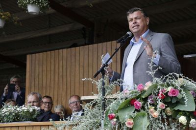 I begyndelsen af juli åbnede Mogens Jensen (S), minister for fødevarer, landbrug og ligestilling samt nordisk samarbejde, landsskuet i Herning. Nu er han taget på ferie i Italien. Foto: Henrik Ole Jensen