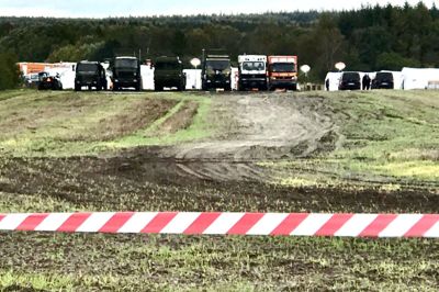 I løbet af lørdag afsluttede Fødevarestyrelsen med hjælp fra Beredskabsstyrelsen arbejdet med aflivning af de 17.000 mink på Bording-minkfarmen, der først blev konstateret smittet. I løbet af weekenden er endnu en minkfarm i Bording-området konstateret smittet. Foto: Jette Aaes