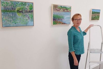 Vibeke Worsøe udstiller frem til januar i Sognehuset i Engesvang. Foto: Privatfoto