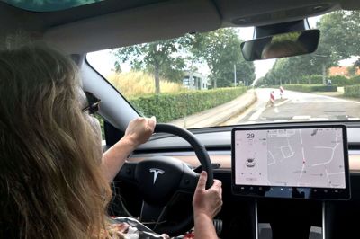 Hvor kan jeg lade, hvor langt kan en elbil køre, hvordan installerer man en ladeenhed ved boligen..? En ny uvildig hjemmeside, elbilviden.dk, samler information om så meget som muligt om elbiler. Foto: Jette Aaes