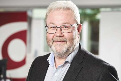 Claus E. Petersen, administrerende direktør i Den Jyske Sparekasse, kræver politisk handling, så minkavlere kan få afklaring om økonomien. Foto: PR-foto