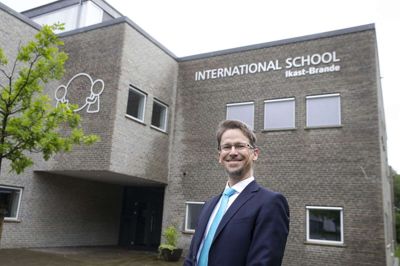 Briten Tom Wilde er efter senest 10 år i Kazakhstan flyttet til Ikast, hvor han er ny Head of School på områdets internationale skole. Foto: Tom Laursen