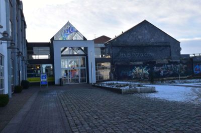 Strøgcentret var noget af det hippeste, da den overdækkede gågade blev indviet for godt 25 år siden, men nu er tiden nok kommet, hvor en nytænkning af det ydre udtryk er på sin plads. Foto: Flemming Thulstrup