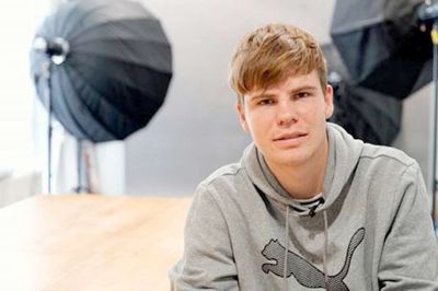 Daniel Petersen savner fællesskabet med kammeraterne, som han synes går tabt i online-undervisningen. Foto: Privatfoto