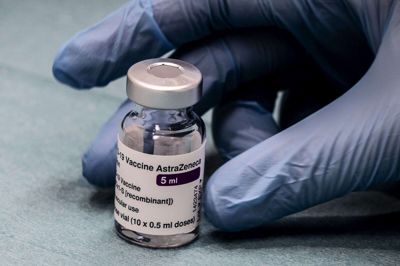 Danmark satte brugen af AstraZeneca-vaccinen på pause 11. marts. I denne uge ventes Sundhedsstyrelsen at komme med en afklaring af, om vaccinen igen vil blive taget i brug i Danmark. (Arkivfoto)