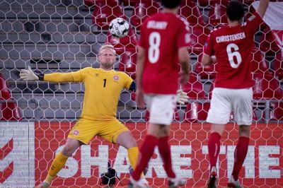 Kasper Schmeichel og resten af det danske fodboldlandshold indleder VM-kvalifikationen 25. marts på udebane mod Israel. (Arkivfoto).