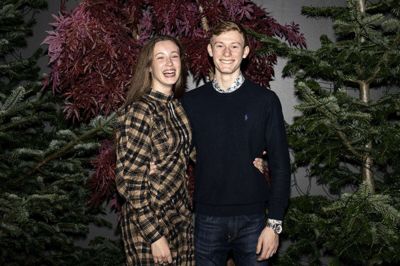 Skuespillerne Josephine Højbjerg og Albert August Harson spiller over for hinanden i alle TV 2's julekalendere om nissen Tinka og mennesket Lasse. (Arkivfoto).