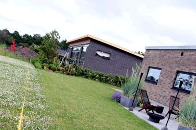 Blot en halv meter fra skel. Så snert var det oprindeligt tanken at placere stien nedenfor udstykningen.Foto: Laila Kempel
