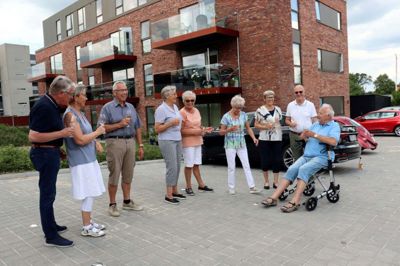 Birthe og Karsten Rasmussen bød forleden de første beboere velkommen i Villahaven, der er en blanding af eje- og lejeboliger i på Villavej i Ikast. Foto: Laila Kempel