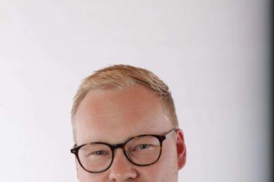 Simon Vanggaard (DF) er glad for det indgåede budgetforlig, dog med undtagelse af endnu et tilskud til Midtjyllands Lufthavn. Foto: Pr-foto