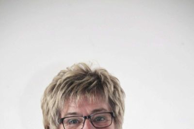 Birthe Sørensen, der er formand for Arbejdsmarkedsudvalget i Ikast-Brande Kommune, (S), havde ikke turdet håbe på, at så mange mennesker ville få en fastansættelse. 28 har efter messen sikret sig job. Foto: Pr-Foto