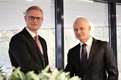 KK Wind Solutions i Ikast får ny administrerende direktør, når Mauricio Quintana (t.h.) i begyndelsen af det nye år tager over fra Chlinton Arendahl Nielsen. Foto: PR-foto