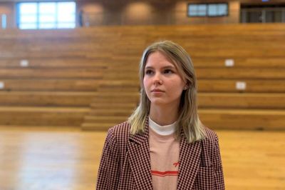I den aflyste musical »H.C. Andersen - der var engang« ville eleverne have præsenteret 18 danske hits fra de seneste 40 år. Camilla Krath skulle have spillet en af hovedrollerne som Tornerose i en fyldt Quben. Nu må hun nøjes med at forestille sig, hvordan det ville have været. Foto: Mikkel Korsgaard Christensen