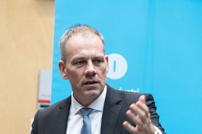 Ikast-Brande Kommunes kommunaldirektør, Flemming Storgaard, fortæller, at især dagplejen er mærket af det høje, lokale smittetryk. Foto: Tom Laursen