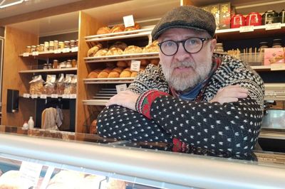 Det vil primært være Thomas Juul, der bemander Brødbilen, når den er en del af Fredagsmarked i Strøgcentret eller holder ved Føtex. Foto: Thomas Vang Nielsen