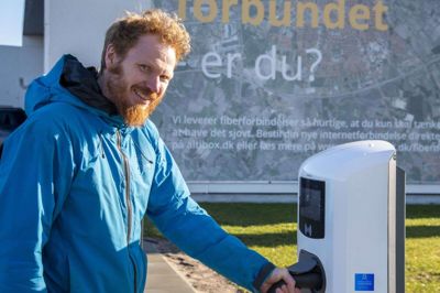 Medarbejder ved Energi Ikast, Rune Kaldau bruger allerede de nye ladere mindst en gang om ugen. Foto: Privatfoto