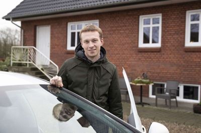 Thomas Østergaard er mere travlt end de fleste 23-årige og må hele tiden vælge fra og til. Foto: Tom Laursen