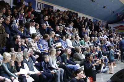 Der var fyldt godt op på lægterne til årets gymnastikopvisning i IBF Arena.