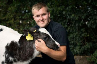 25-årige Emil Vincents charmerede både bejlere og seere i tv-programmet »Landmand søger kærlighed«, som tonede frem på skærmen dette efterår.