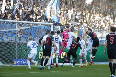 Topbraget på MCH Arena var intenst, men det sluttede uden mål. Foto: Tom Laursen