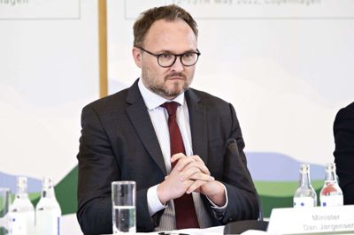 - Vi har besluttet til havs at udbygge med fire gigawatt, som skal ses i sammenhæng med de beslutninger, der er truffet, siger ministeren.