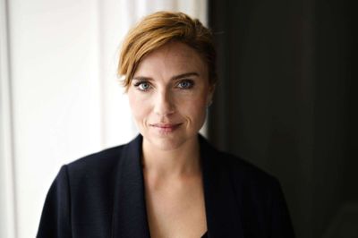 - I de mest tragiske stunder i mit liv befinder der sig tit en form for humor også, hvis man får blik for det. Det lever virkelig side om side for mig, siger skuespillerinden Josephine Park. (Arkivfoto).