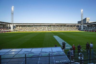 8435 tilskuere havde torsdag fundet vej til Energi Viborg Arena, hvor kampen mod West Ham blev spillet.