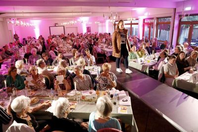 Sidste års Ladies Night var totalt udsolgt, da byens kvinder tog en timeout fra hverdagen på Hotel Medi. Foto: Henrik Ole Jensen