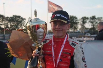 Simon Birch Kristensen er bare 15 år men så ferm til at køre race, at han nu kan kalde sig Danmarksmester.Foto: Privatfoto