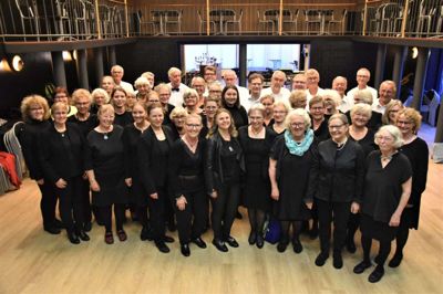 I Fonnesbæk Kirke er der traditionen tro adventskoncert med henholdsvis Ikast FDF Brass Band og koret Den Totale Dekadence første søndag i advent. Foto: Privatfoto